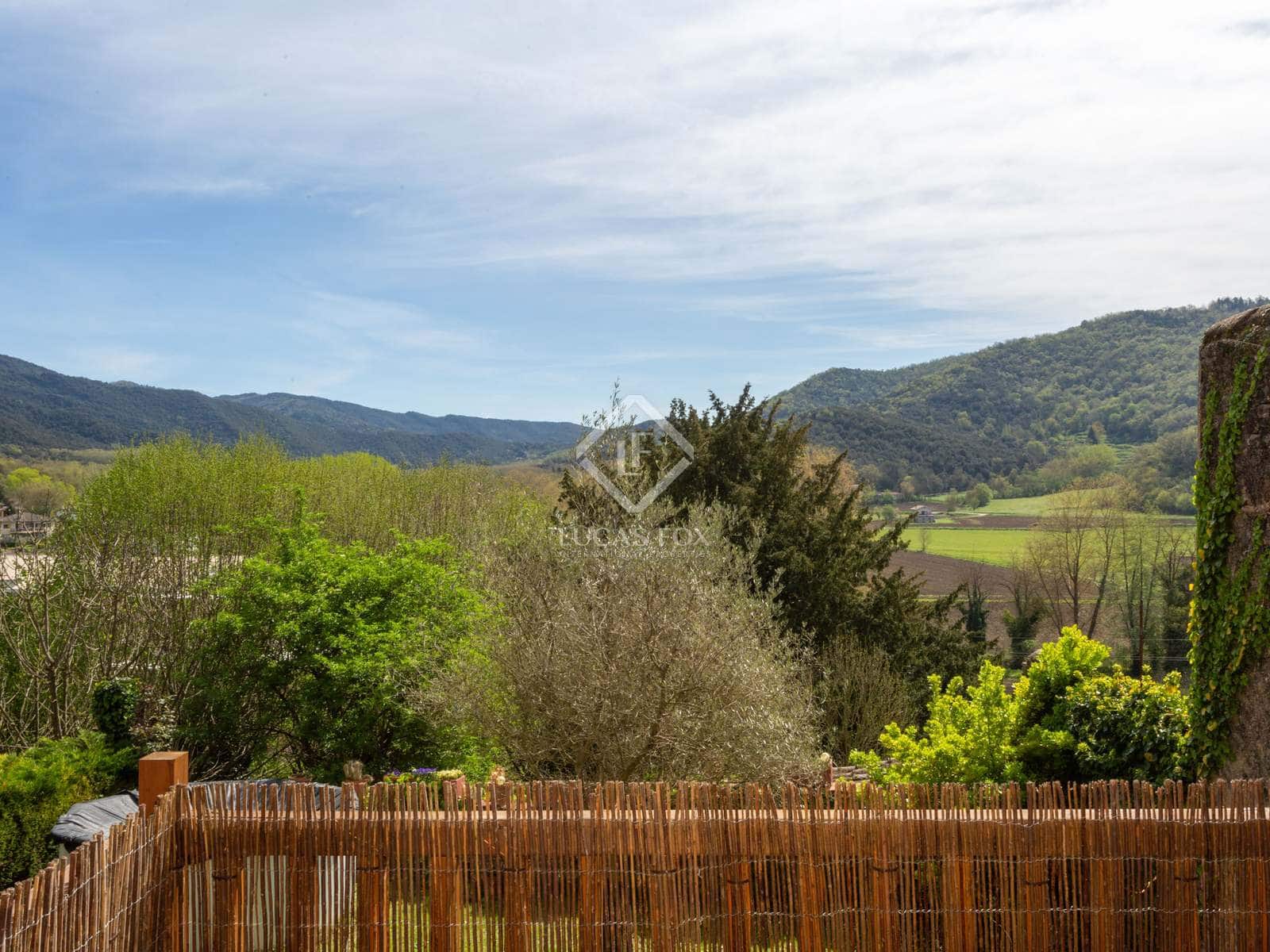 6 soverom Villa til salgs i La Vall d'en Bas med garasje - € 670 000 (Ref: 7122144)