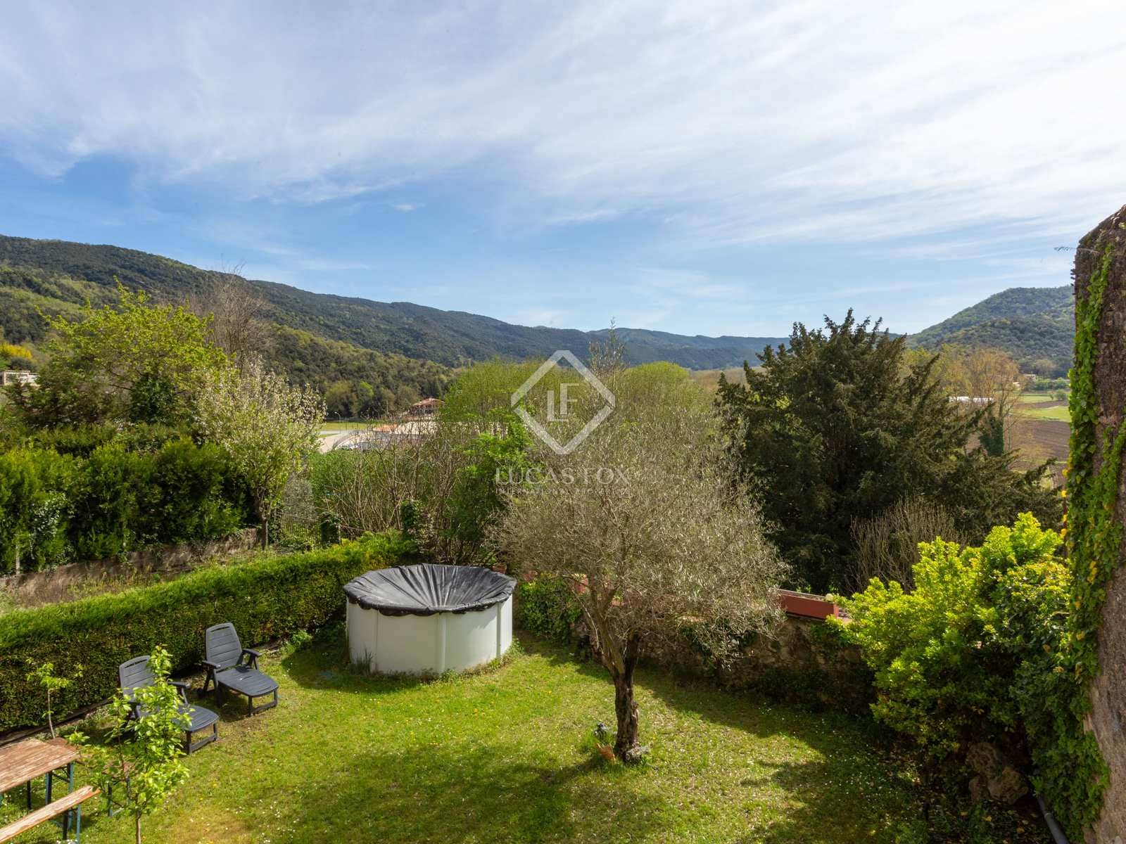 6 soverom Villa til salgs i La Vall d'en Bas med garasje - € 670 000 (Ref: 7122144)