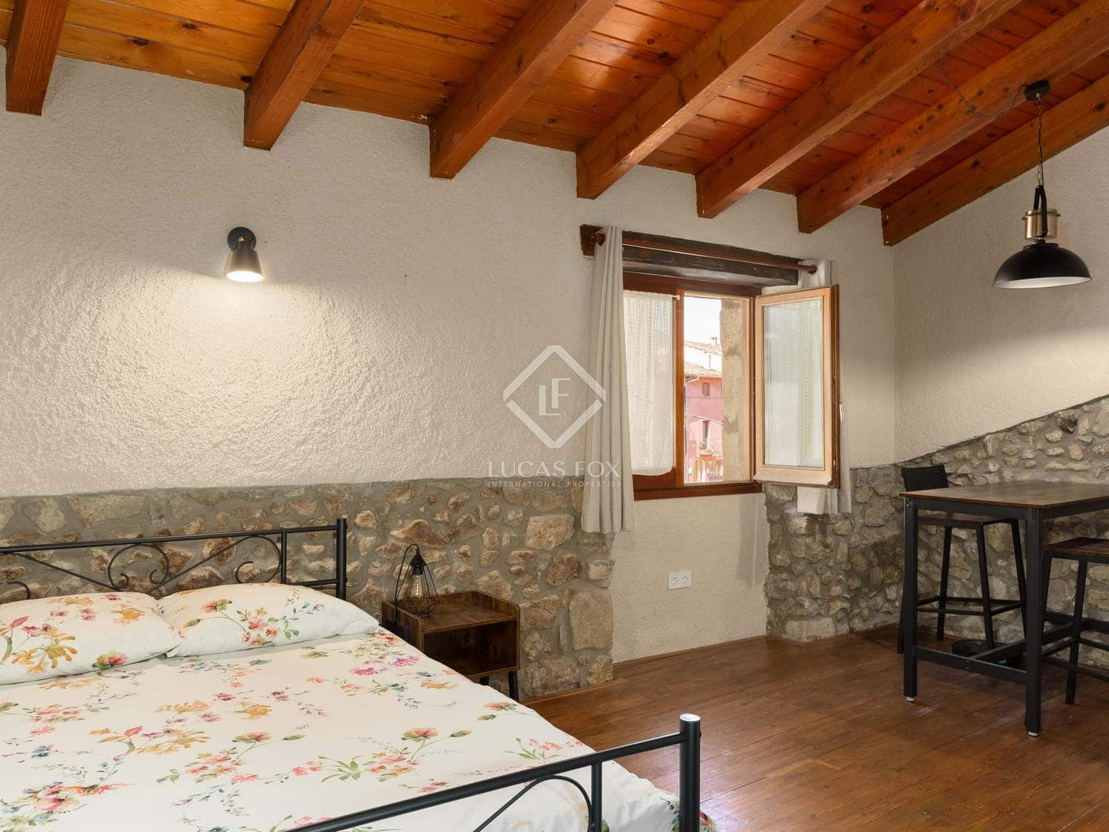 6 soverom Villa til salgs i La Vall d'en Bas med garasje - € 670 000 (Ref: 7122144)