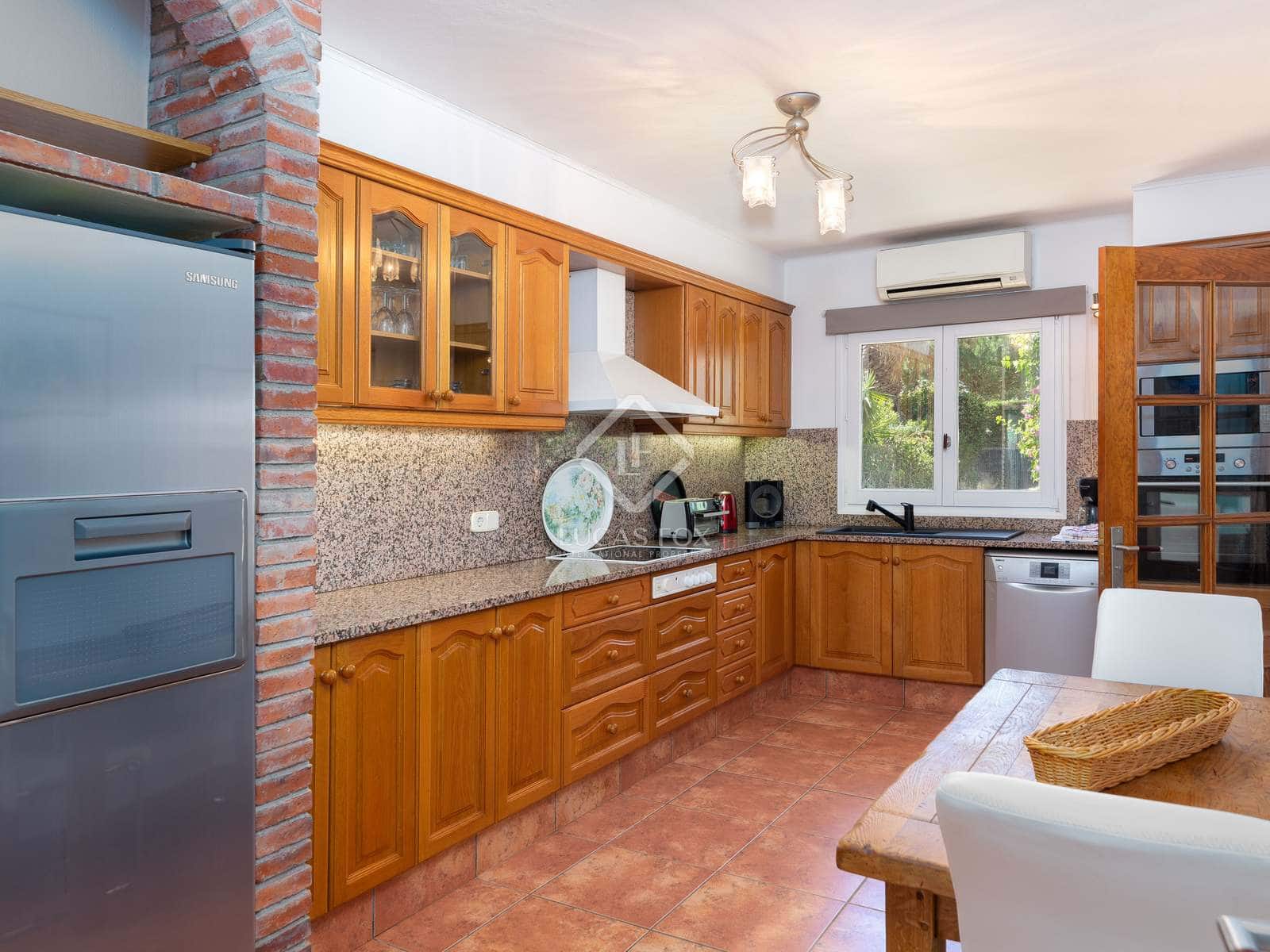 5 soveværelse Villa til salg i Peralada med swimmingpool - € 2.290.000 (Ref: 7122181)