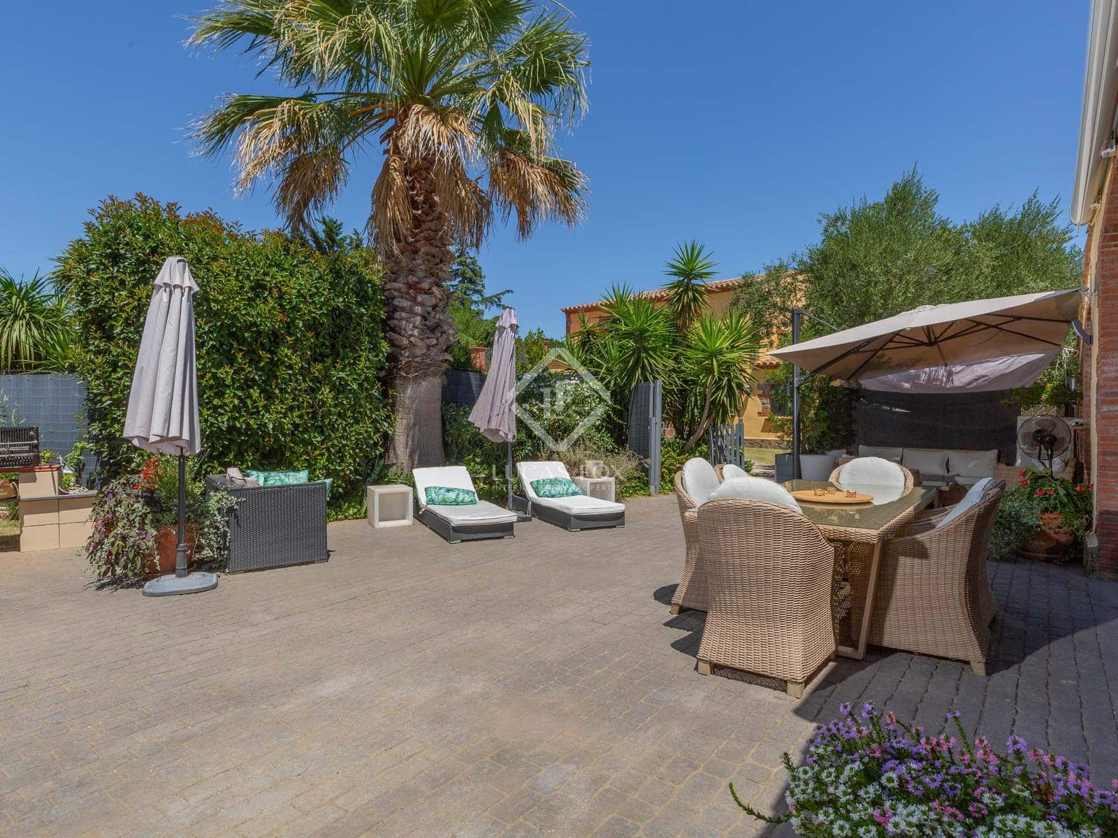 5 soveværelse Villa til salg i Peralada med swimmingpool - € 2.290.000 (Ref: 7122181)