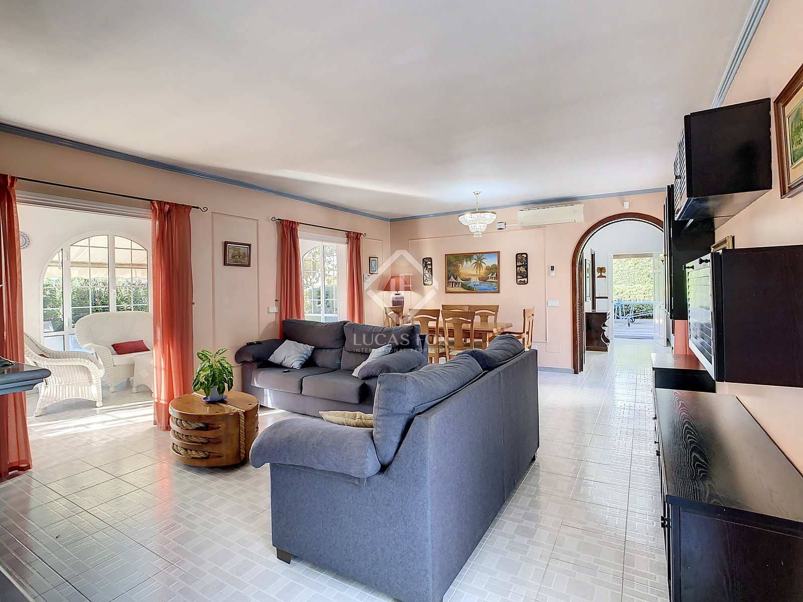 3 soveværelse Villa til salg i Ciutadella de Menorca med swimmingpool garage - € 760.000 (Ref: 7124320)