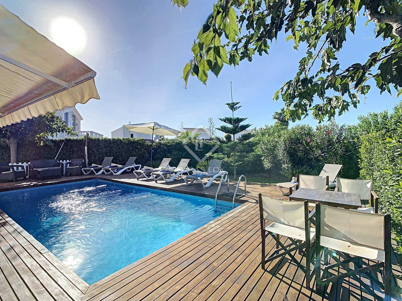 3 soveværelse Villa til salg i Ciutadella de Menorca med swimmingpool garage - € 760.000 (Ref: 7124320)