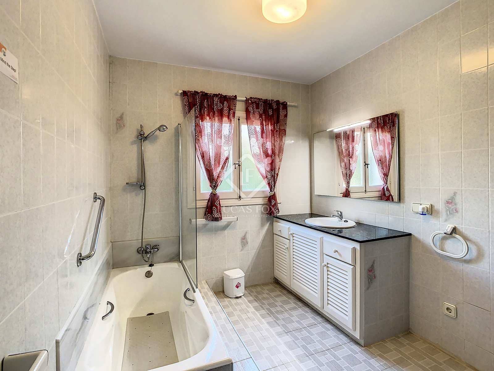 3 soveværelse Villa til salg i Ciutadella de Menorca med swimmingpool garage - € 760.000 (Ref: 7124320)