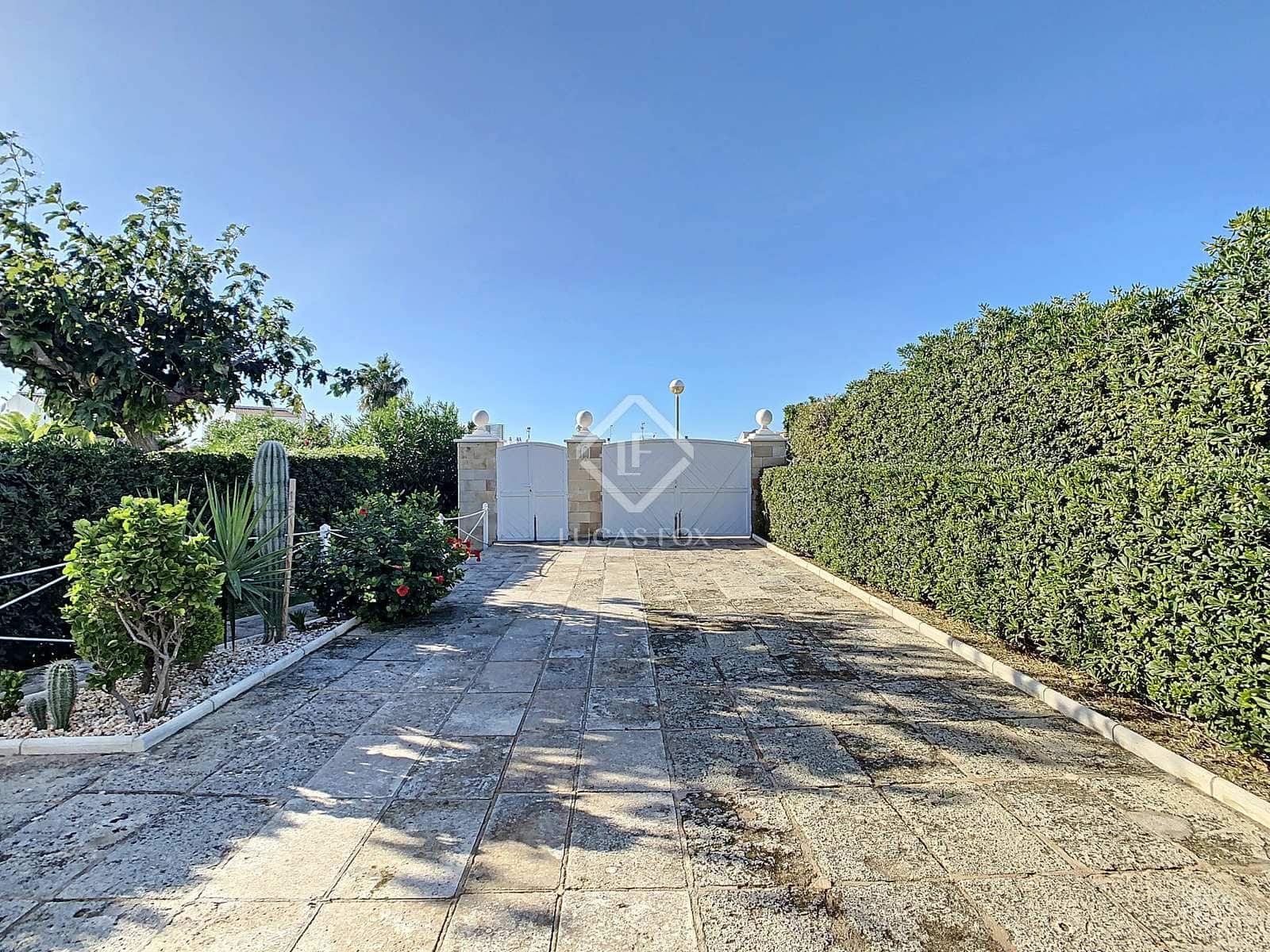 3 soveværelse Villa til salg i Ciutadella de Menorca med swimmingpool garage - € 760.000 (Ref: 7124320)