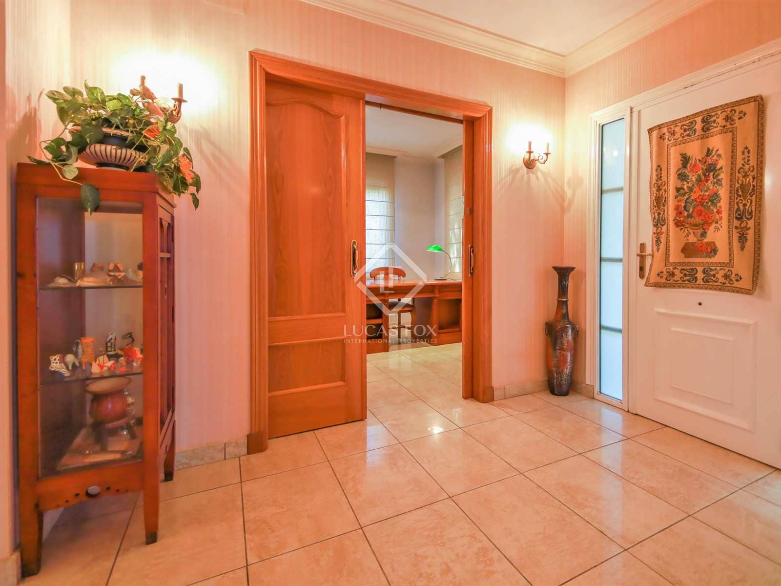 5 sovrum Villa till salu i Salou med pool garage - 735 000 € (Ref: 7140612)