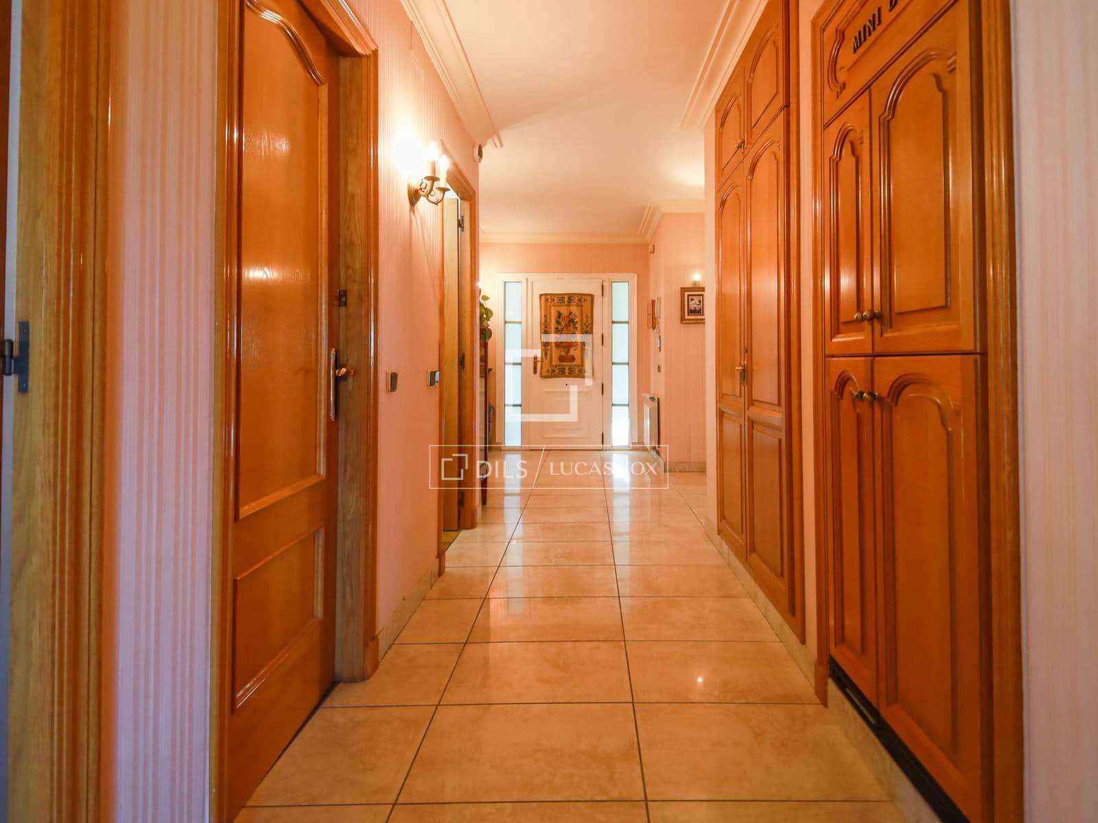 5 sovrum Villa till salu i Salou med pool garage - 735 000 € (Ref: 7140612)