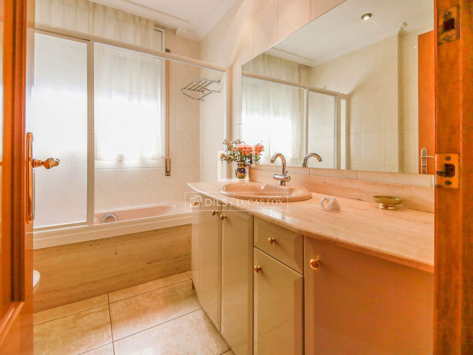 5 sovrum Villa till salu i Salou med pool garage - 735 000 € (Ref: 7140612)