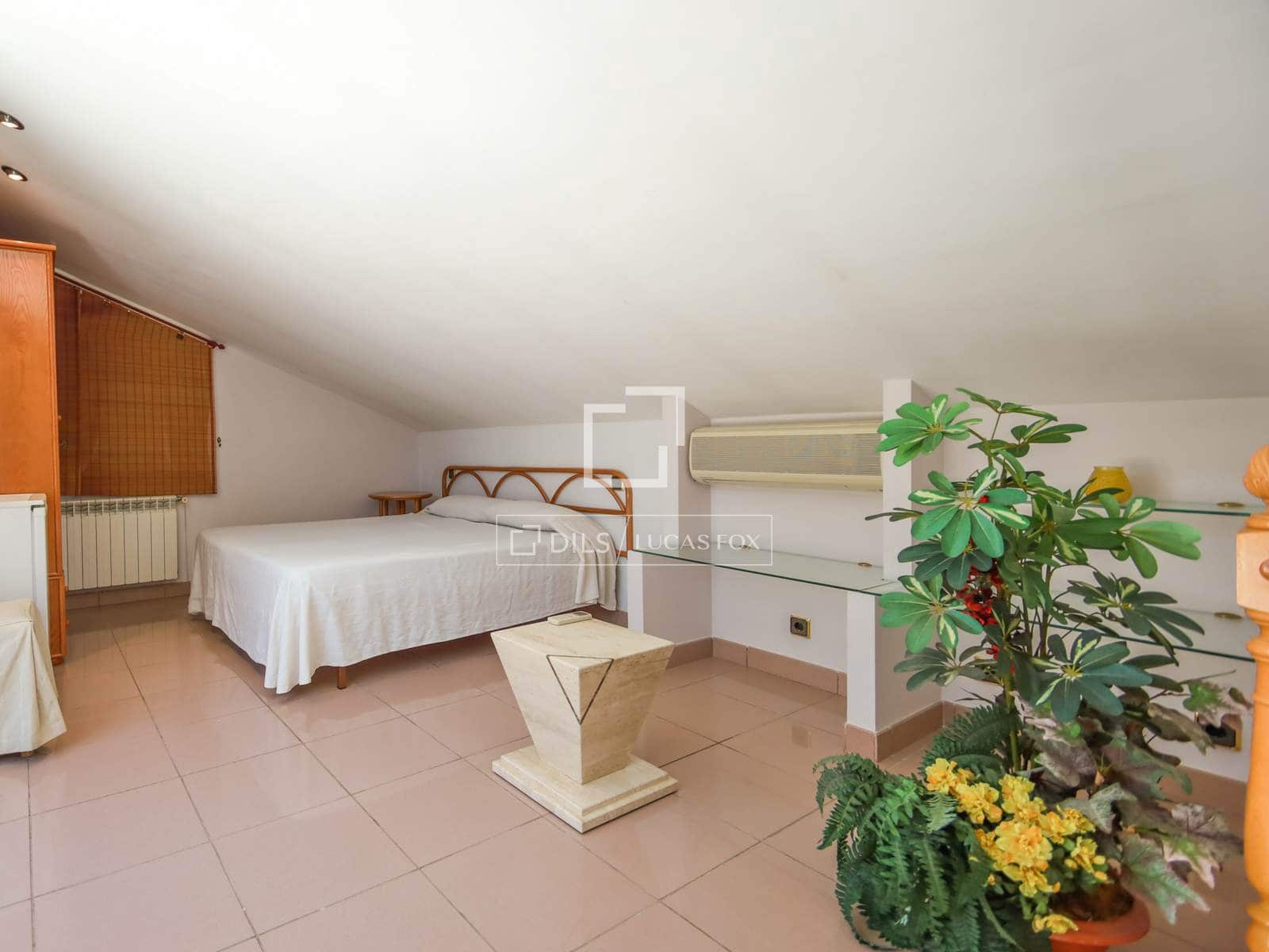 5 sovrum Villa till salu i Salou med pool garage - 735 000 € (Ref: 7140612)