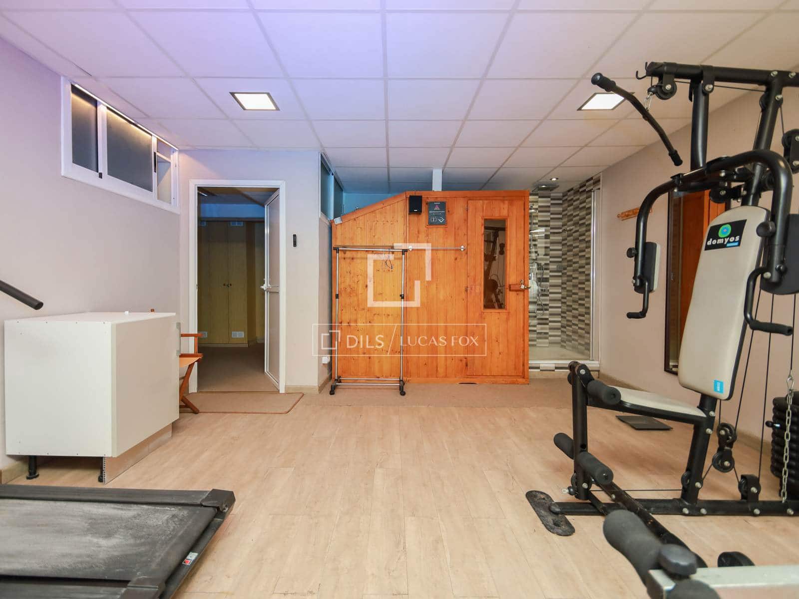 5 sovrum Villa till salu i Salou med pool garage - 735 000 € (Ref: 7140612)