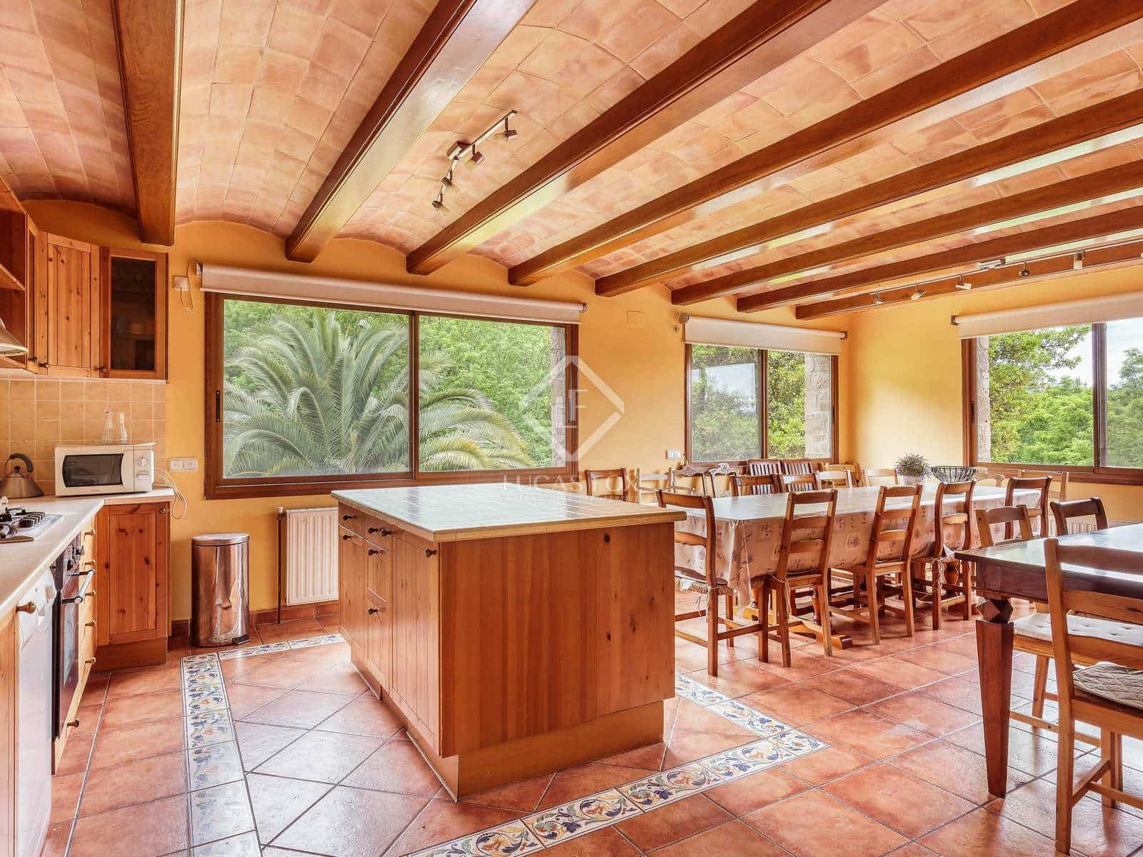 11 soveværelse Finca/Landehus til salg i Banyoles med swimmingpool garage - € 1.100.000 (Ref: 7142747)