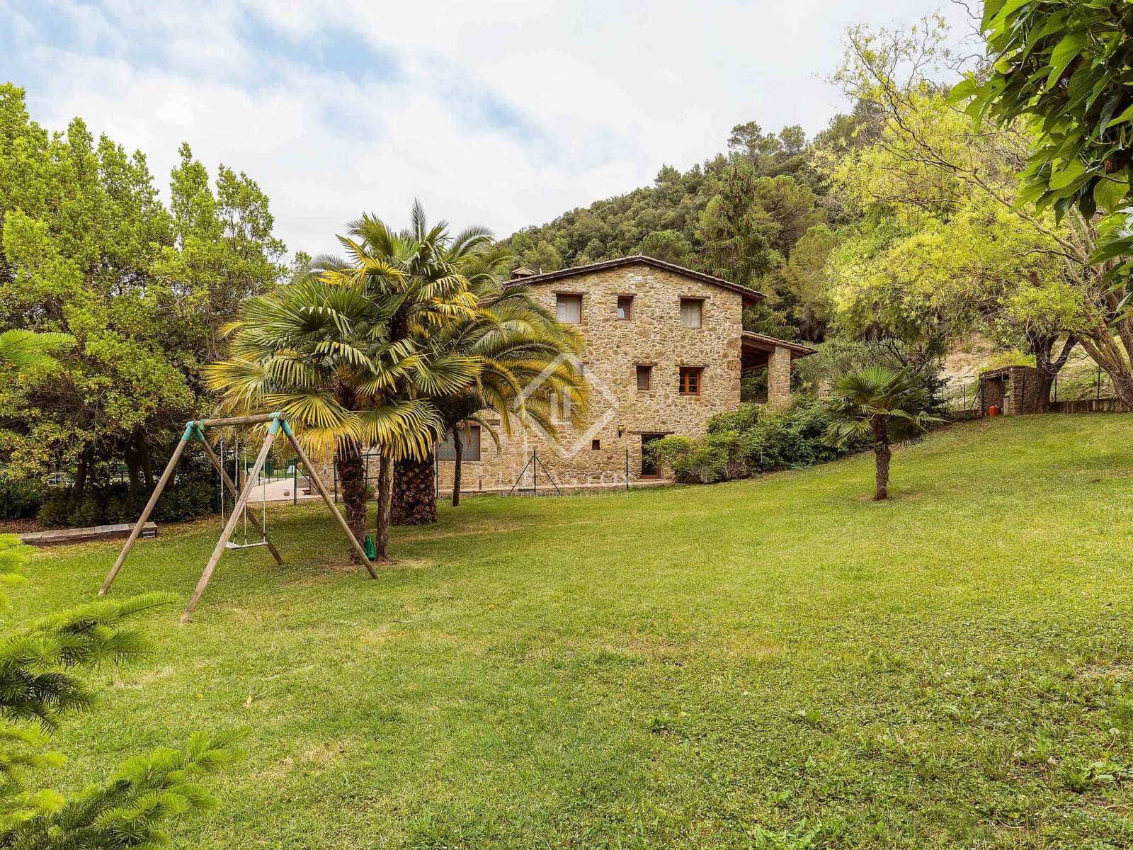 11 soveværelse Finca/Landehus til salg i Banyoles med swimmingpool garage - € 1.100.000 (Ref: 7142747)