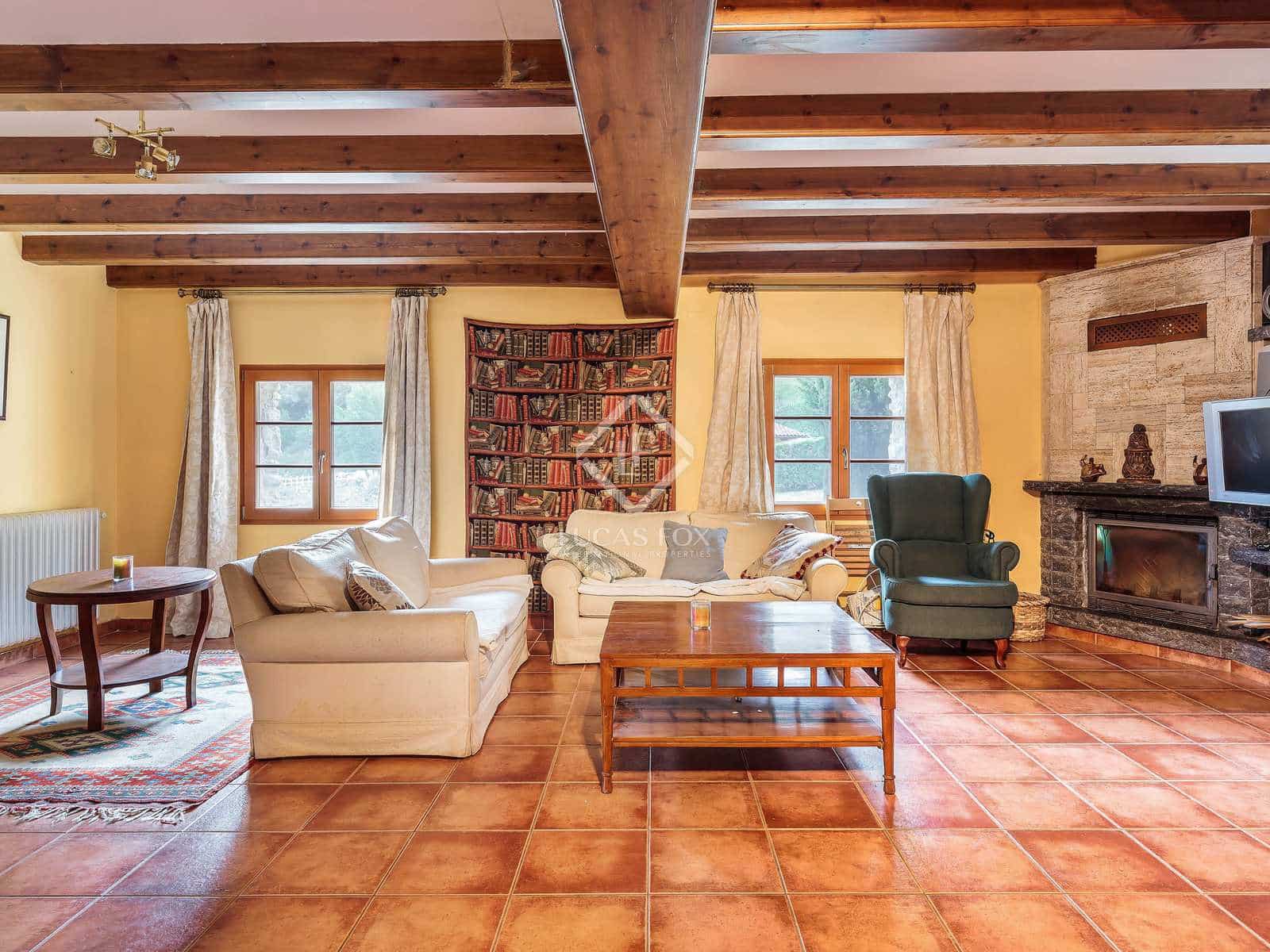 11 soveværelse Finca/Landehus til salg i Banyoles med swimmingpool garage - € 1.100.000 (Ref: 7142747)