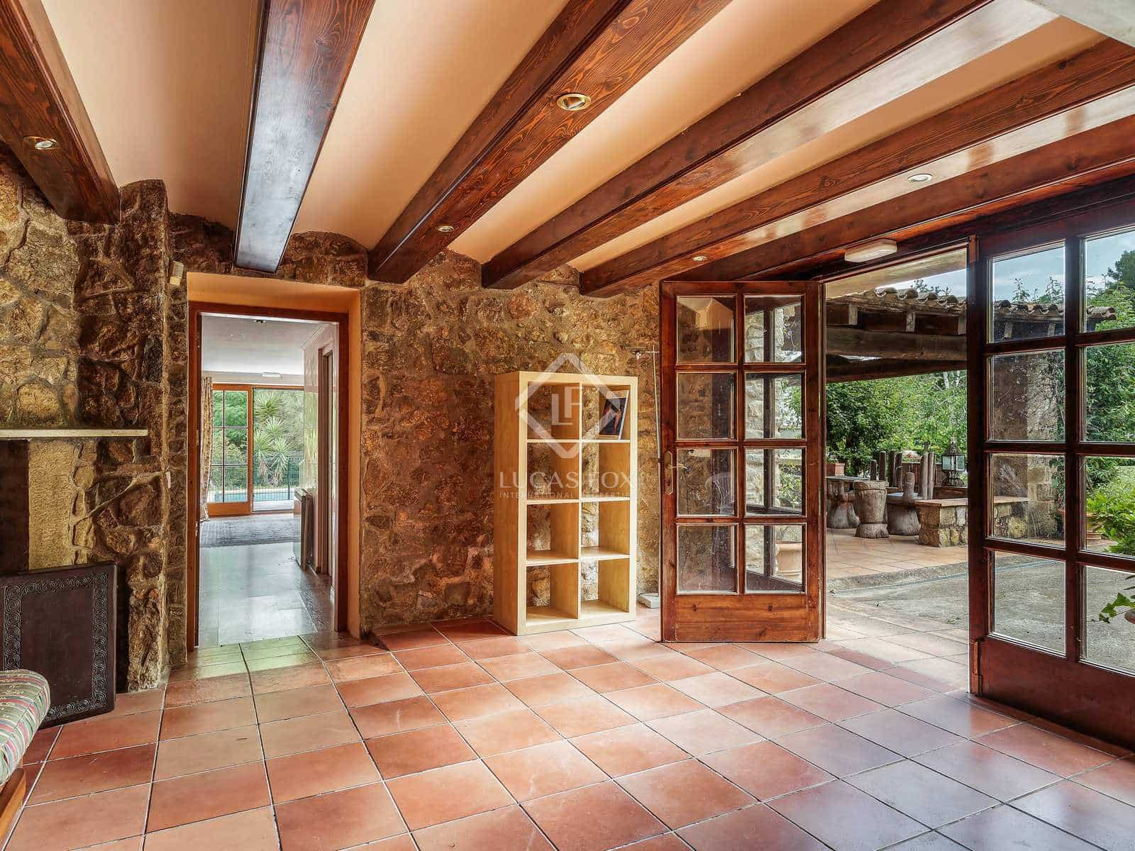 11 soveværelse Finca/Landehus til salg i Banyoles med swimmingpool garage - € 1.100.000 (Ref: 7142747)