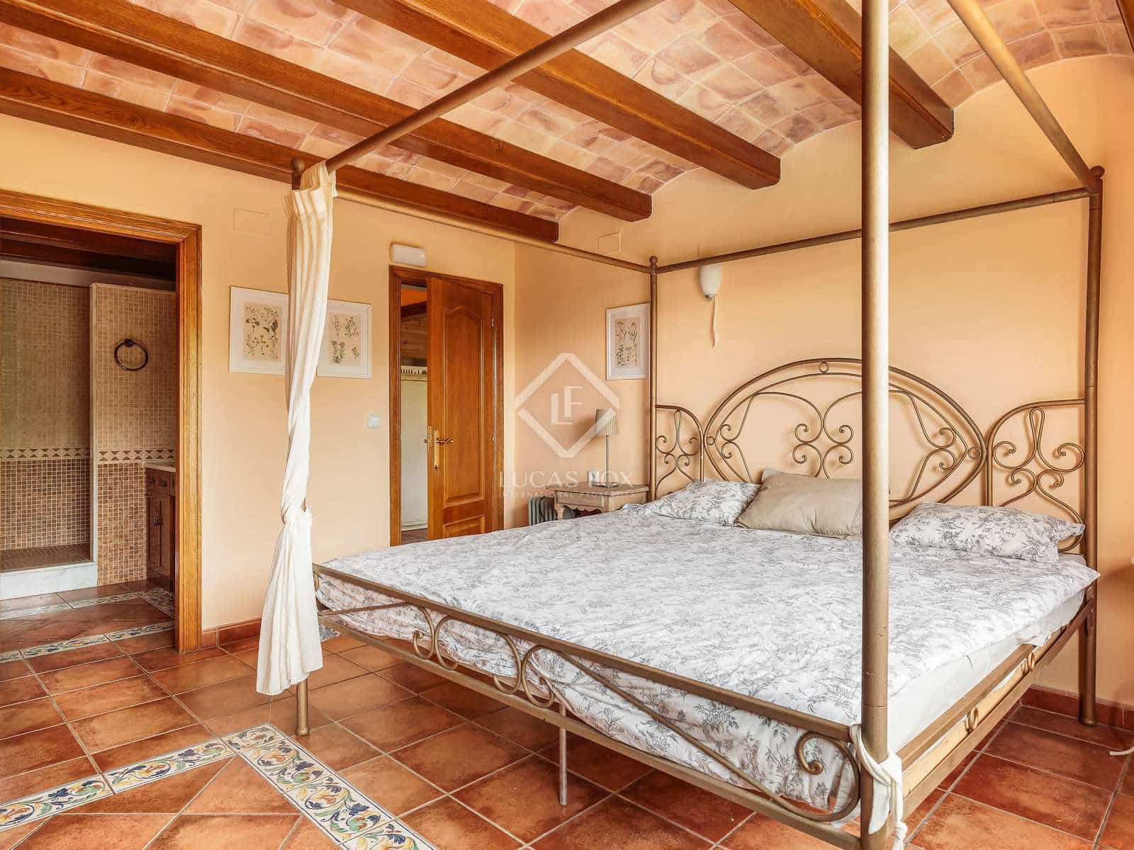 11 soveværelse Finca/Landehus til salg i Banyoles med swimmingpool garage - € 1.100.000 (Ref: 7142747)