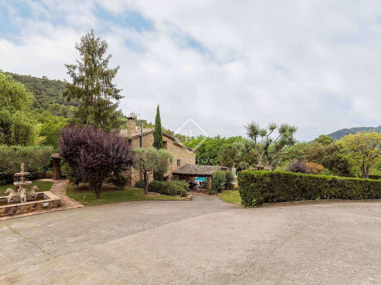 11 soveværelse Finca/Landehus til salg i Banyoles med swimmingpool garage - € 1.100.000 (Ref: 7142747)