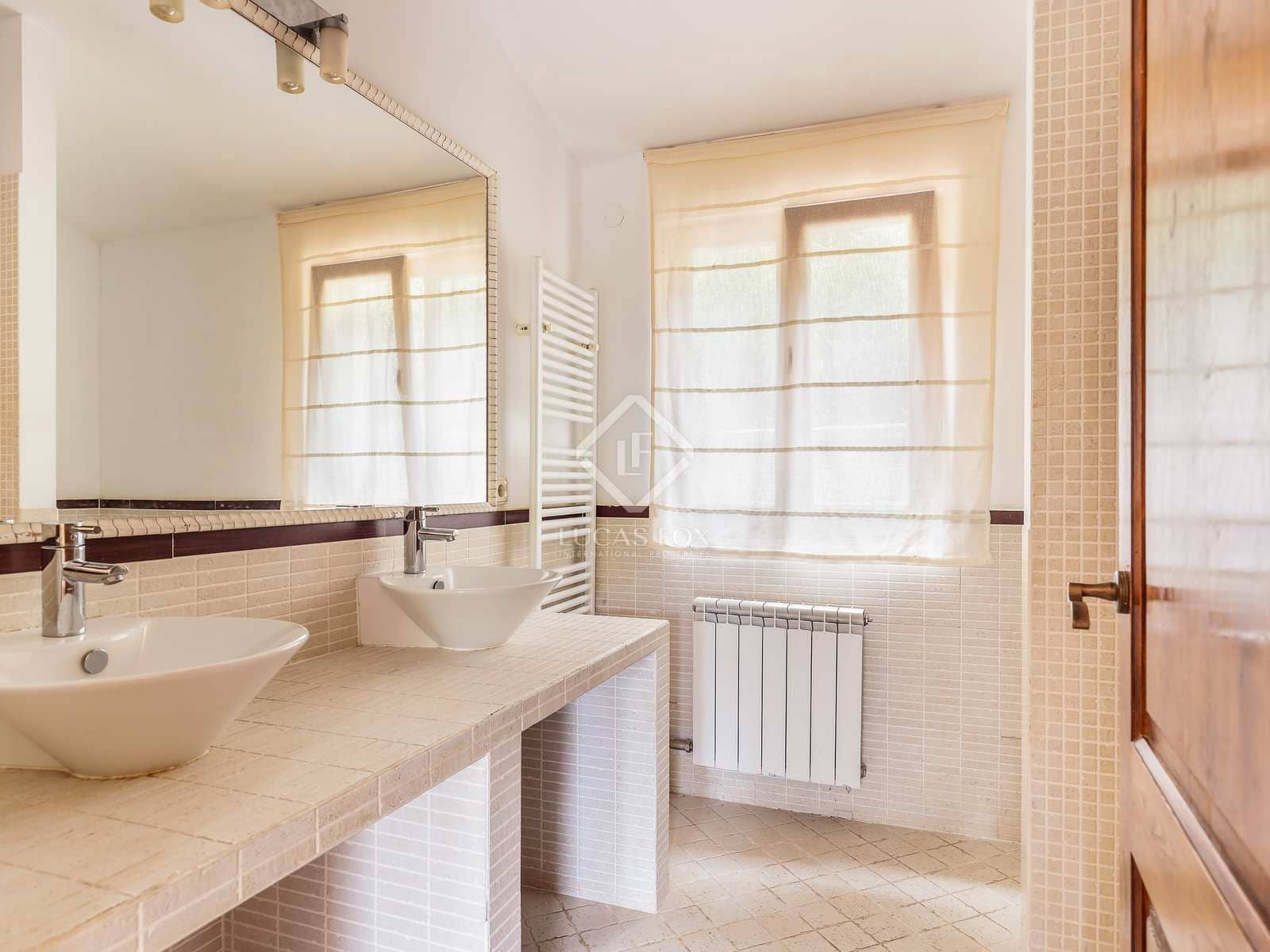 11 soveværelse Finca/Landehus til salg i Banyoles med swimmingpool garage - € 1.100.000 (Ref: 7142747)