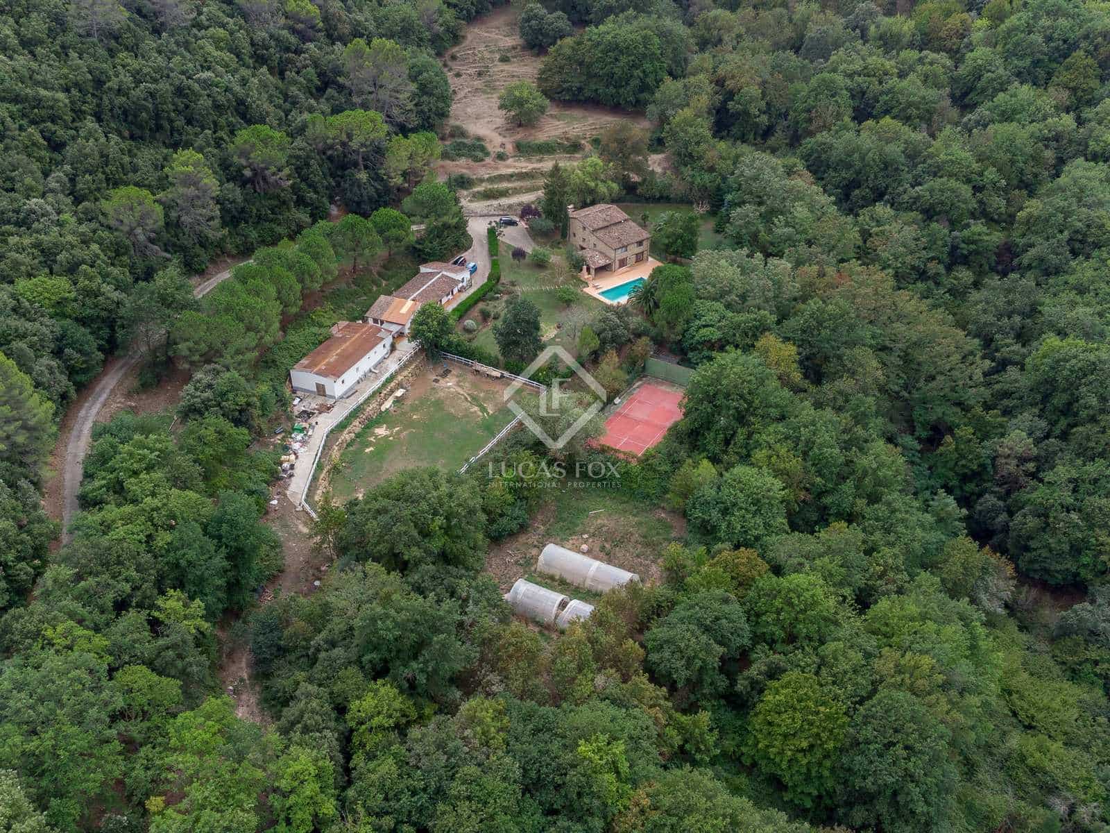 11 soveværelse Finca/Landehus til salg i Banyoles med swimmingpool garage - € 1.100.000 (Ref: 7142747)