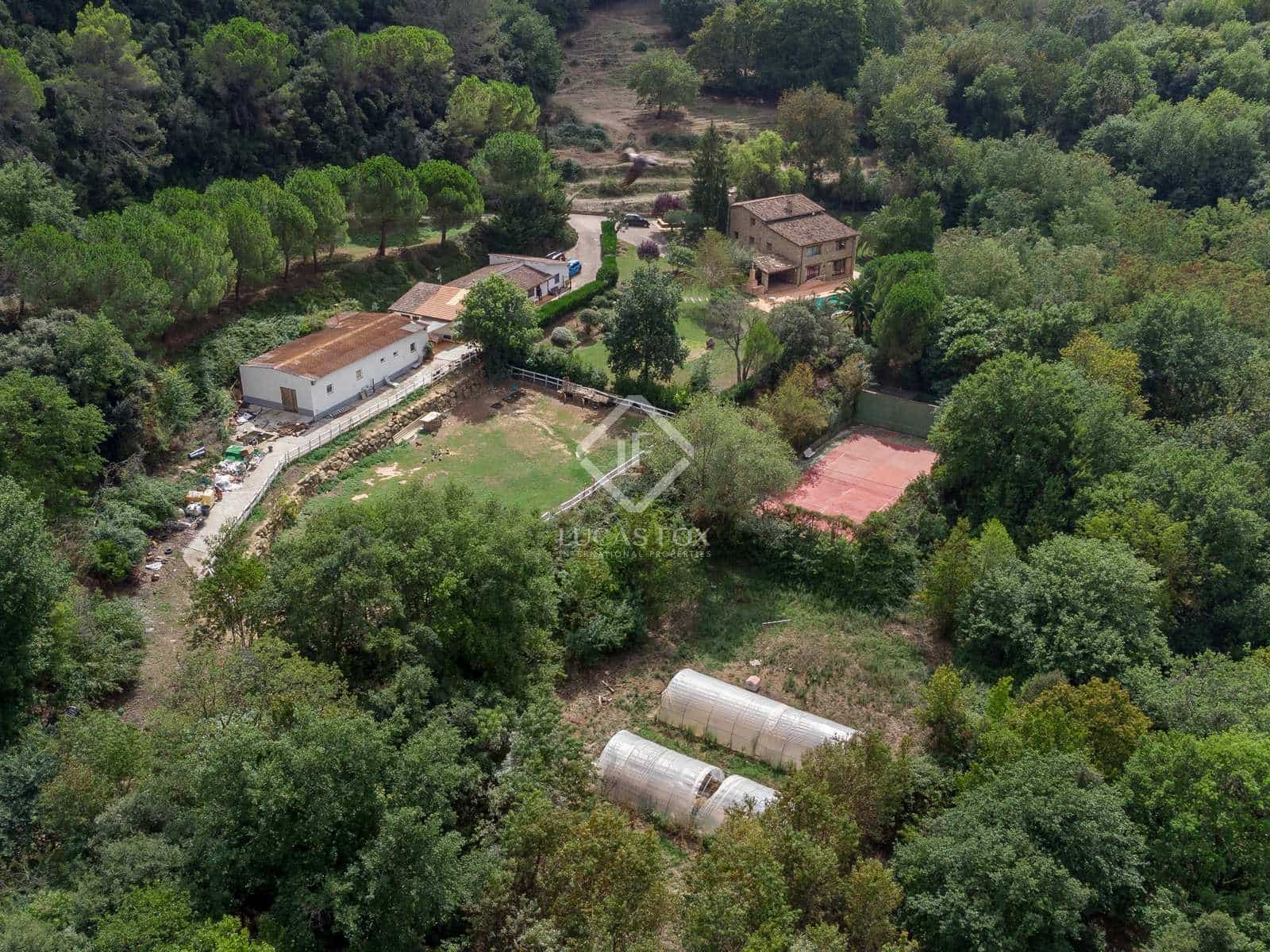11 soveværelse Finca/Landehus til salg i Banyoles med swimmingpool garage - € 1.100.000 (Ref: 7142747)