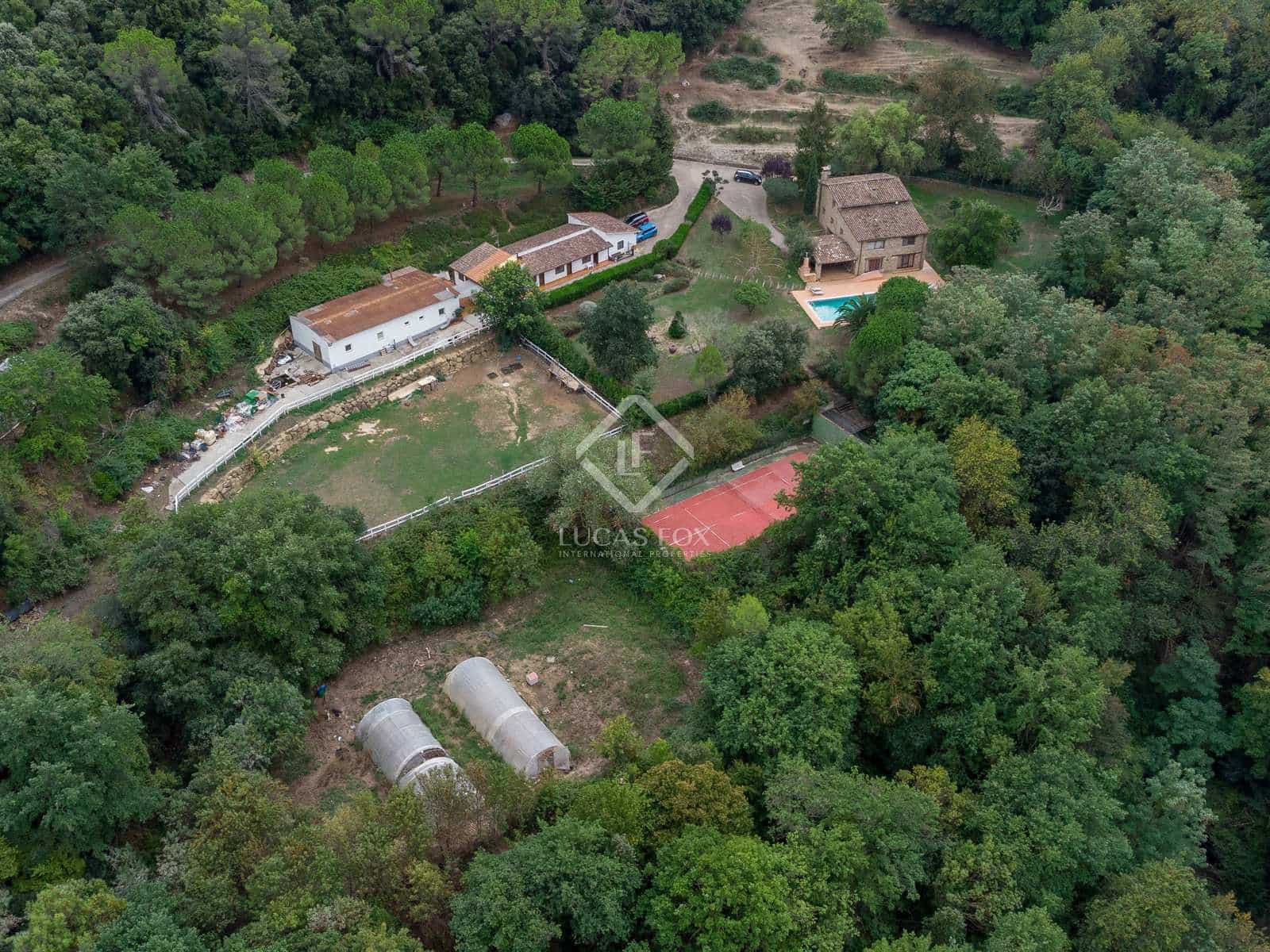 11 soveværelse Finca/Landehus til salg i Banyoles med swimmingpool garage - € 1.100.000 (Ref: 7142747)