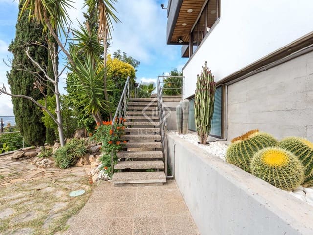 6 slaapkamer Villa te koop in Sant Just Desvern met zwembad garage - € 1.750.000 (Ref: 7142756)