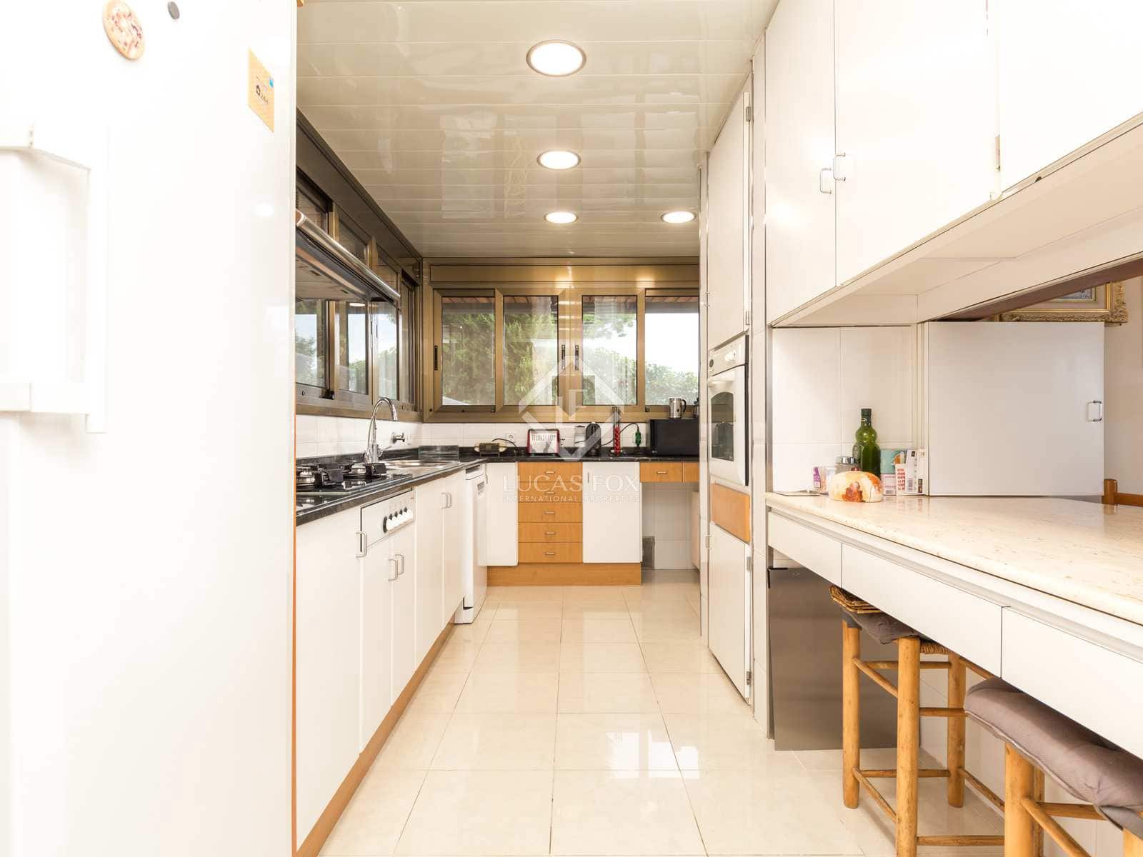 6 slaapkamer Villa te koop in Sant Just Desvern met zwembad garage - € 1.750.000 (Ref: 7142756)