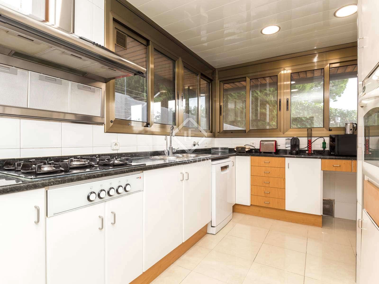 6 slaapkamer Villa te koop in Sant Just Desvern met zwembad garage - € 1.750.000 (Ref: 7142756)