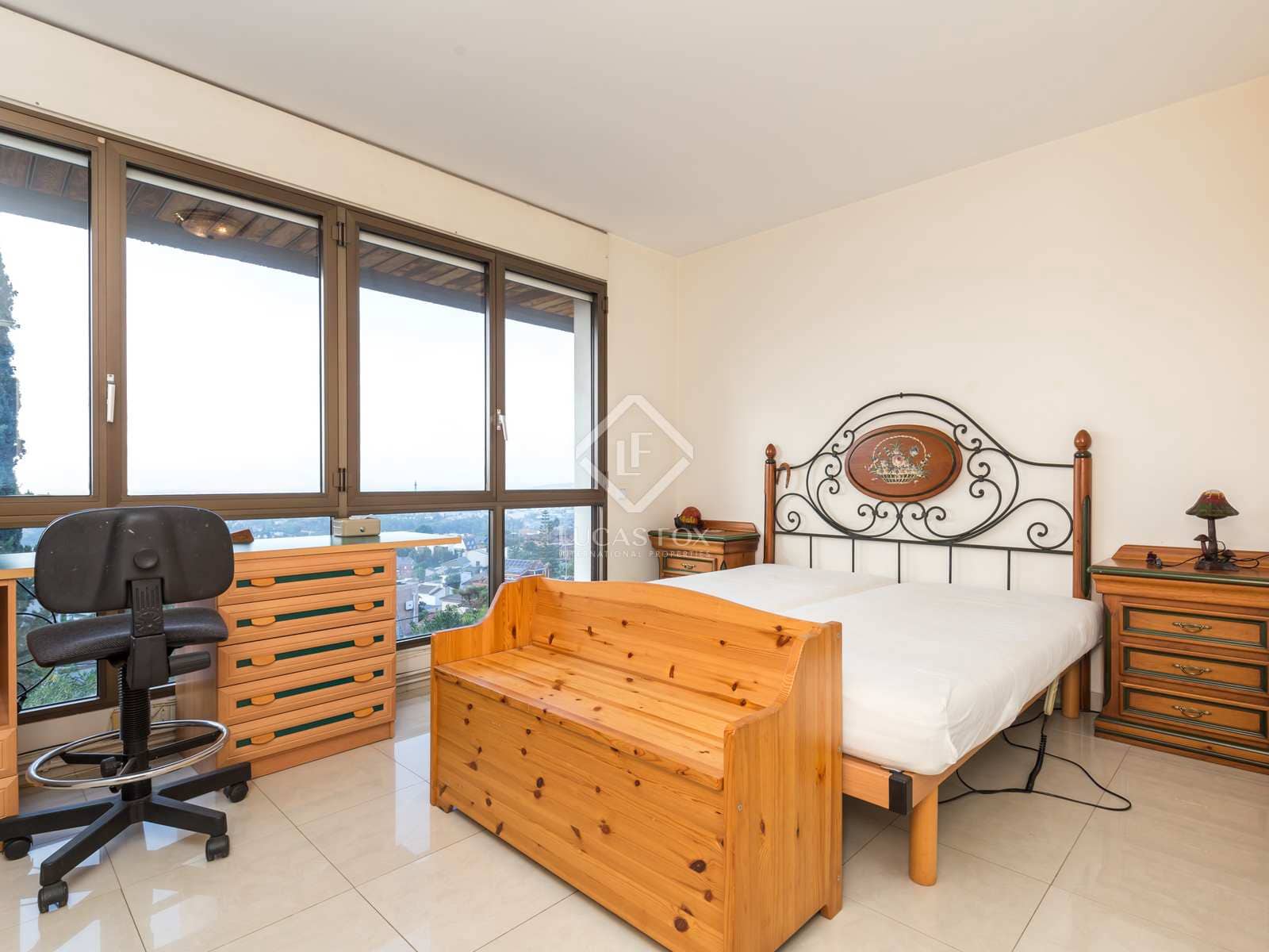 6 slaapkamer Villa te koop in Sant Just Desvern met zwembad garage - € 1.750.000 (Ref: 7142756)