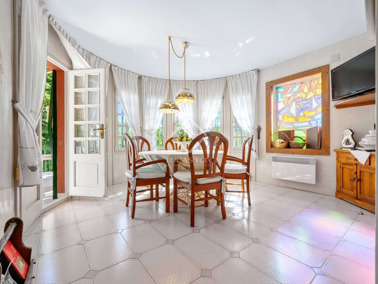 9 soveværelse Villa til salg i Roda de Bara med swimmingpool garage - € 1.800.000 (Ref: 7149362)