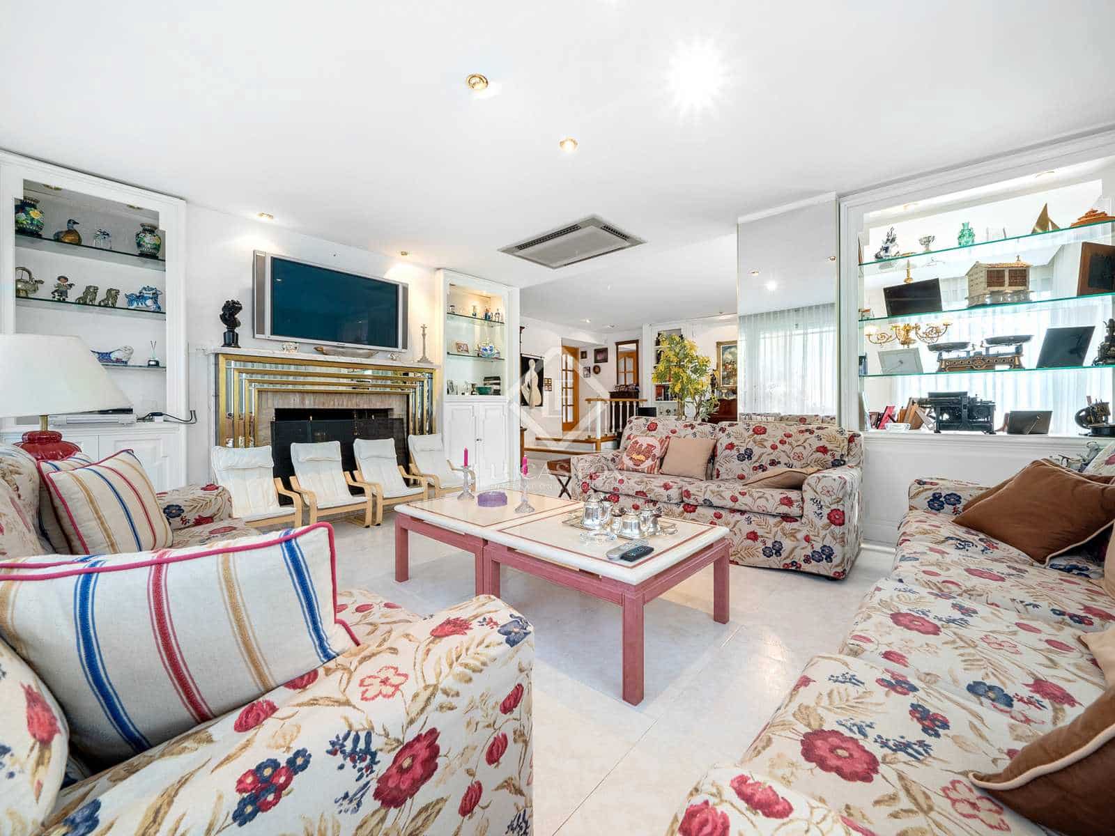 9 soveværelse Villa til salg i Roda de Bara med swimmingpool garage - € 1.800.000 (Ref: 7149362)