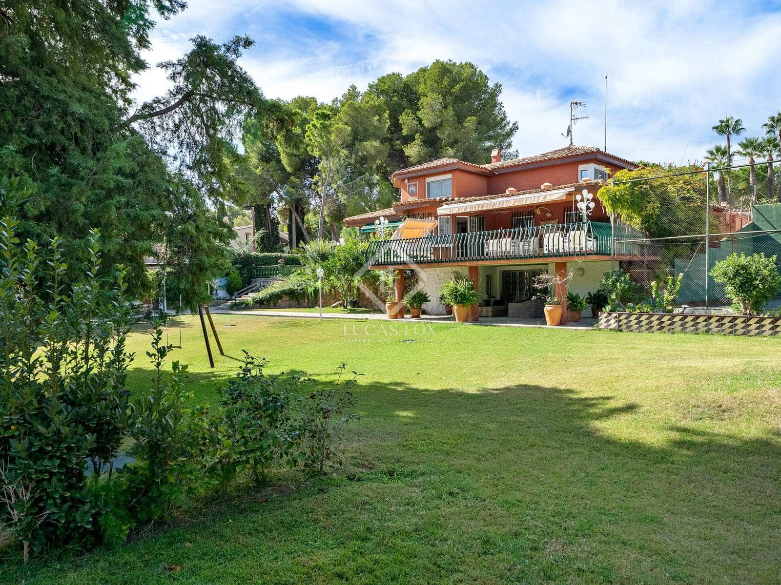 9 soveværelse Villa til salg i Roda de Bara med swimmingpool garage - € 1.800.000 (Ref: 7149362)