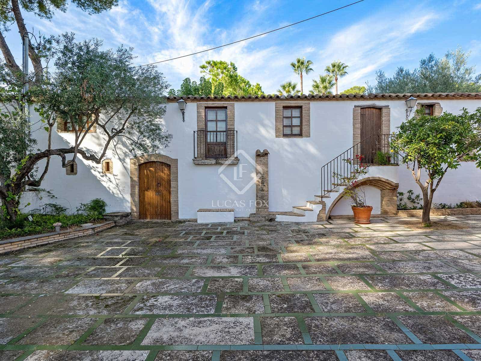 9 soveværelse Villa til salg i Roda de Bara med swimmingpool garage - € 1.800.000 (Ref: 7149362)