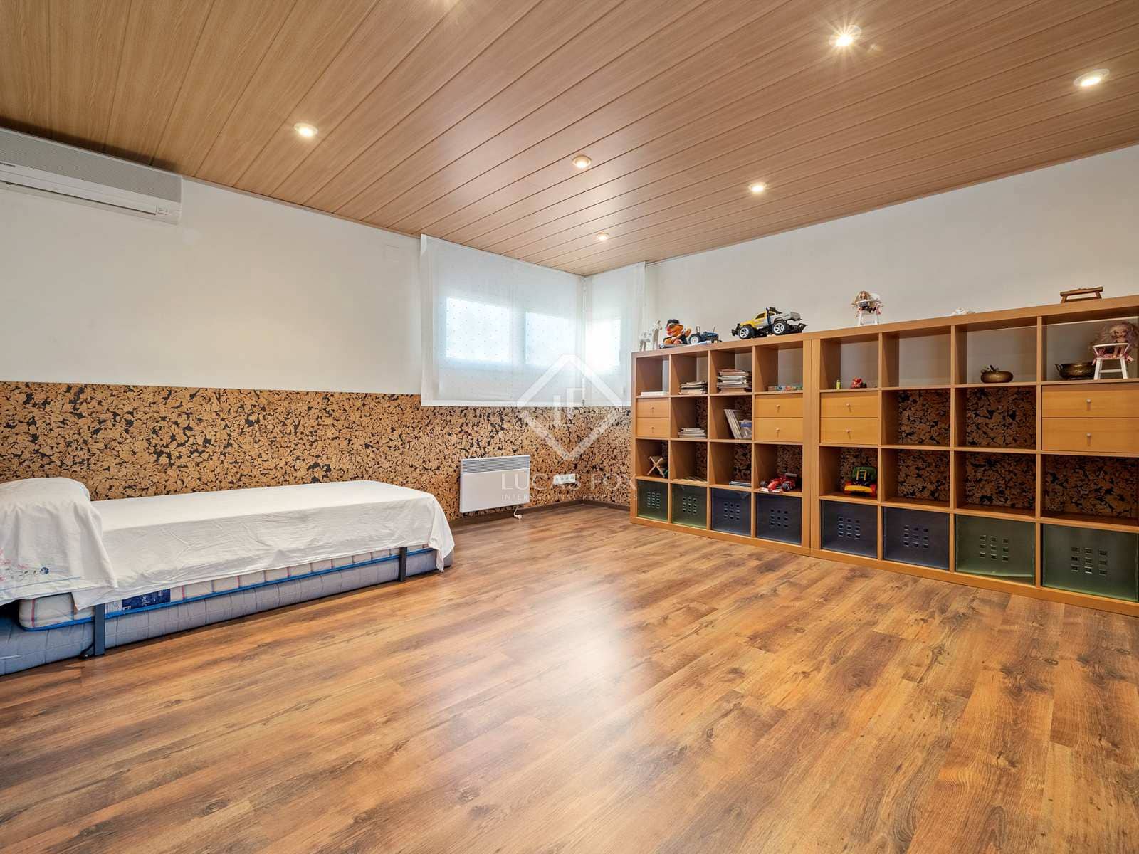 9 soveværelse Villa til salg i Roda de Bara med swimmingpool garage - € 1.800.000 (Ref: 7149362)