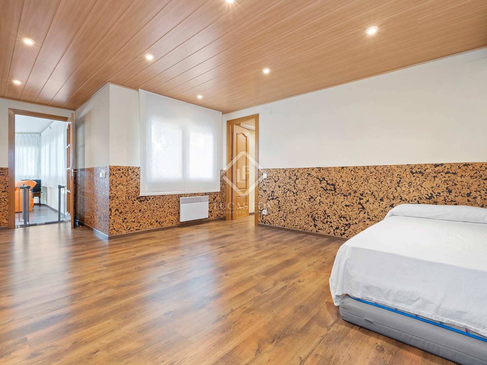 9 soveværelse Villa til salg i Roda de Bara med swimmingpool garage - € 1.800.000 (Ref: 7149362)