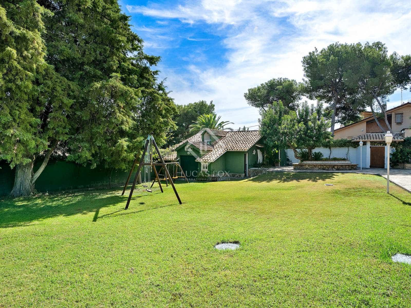 9 soveværelse Villa til salg i Roda de Bara med swimmingpool garage - € 1.800.000 (Ref: 7149362)