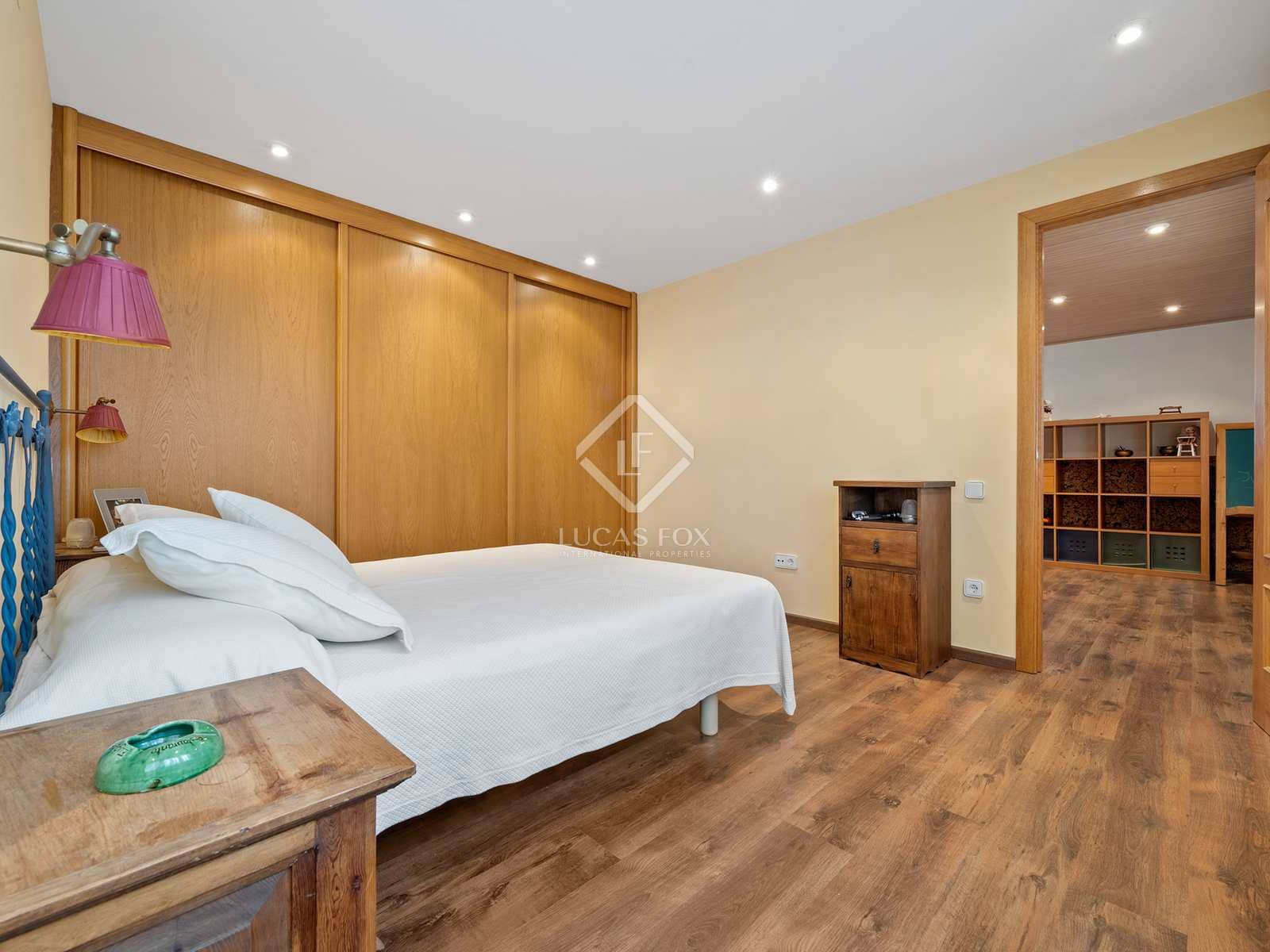 9 soveværelse Villa til salg i Roda de Bara med swimmingpool garage - € 1.800.000 (Ref: 7149362)