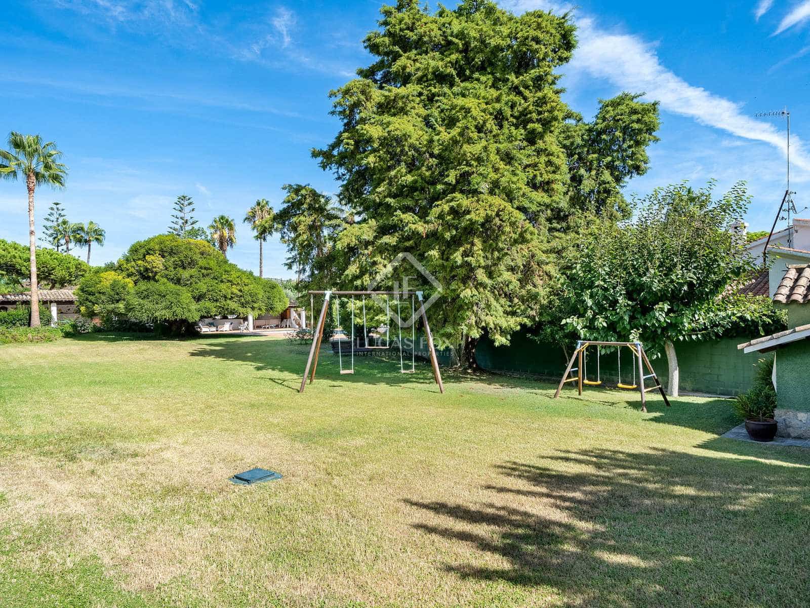 9 soveværelse Villa til salg i Roda de Bara med swimmingpool garage - € 1.800.000 (Ref: 7149362)