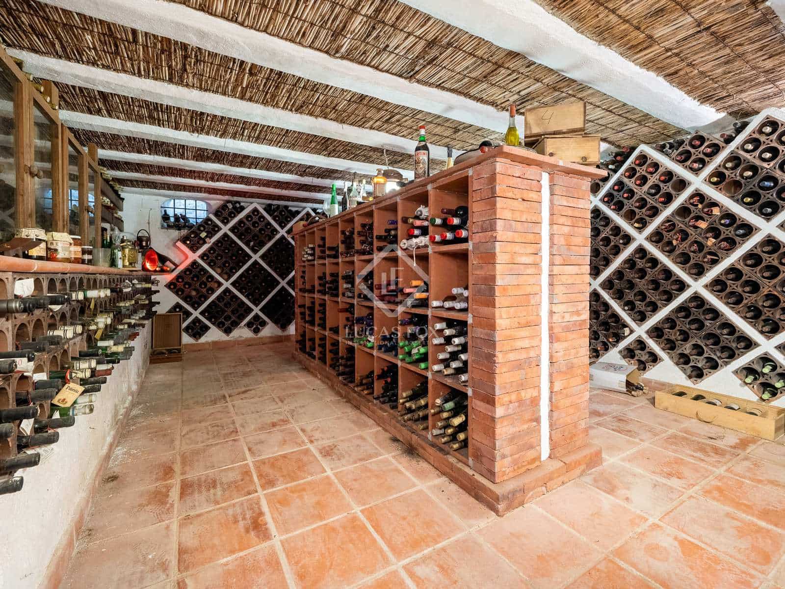 9 soveværelse Villa til salg i Roda de Bara med swimmingpool garage - € 1.800.000 (Ref: 7149362)