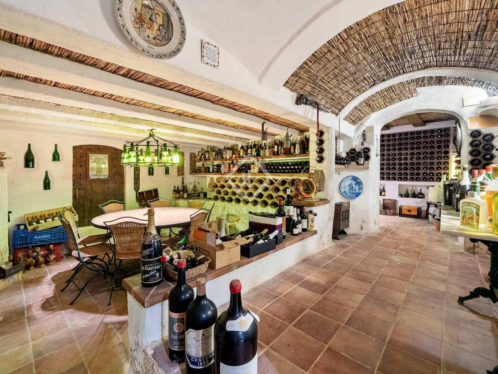 9 soveværelse Villa til salg i Roda de Bara med swimmingpool garage - € 1.800.000 (Ref: 7149362)