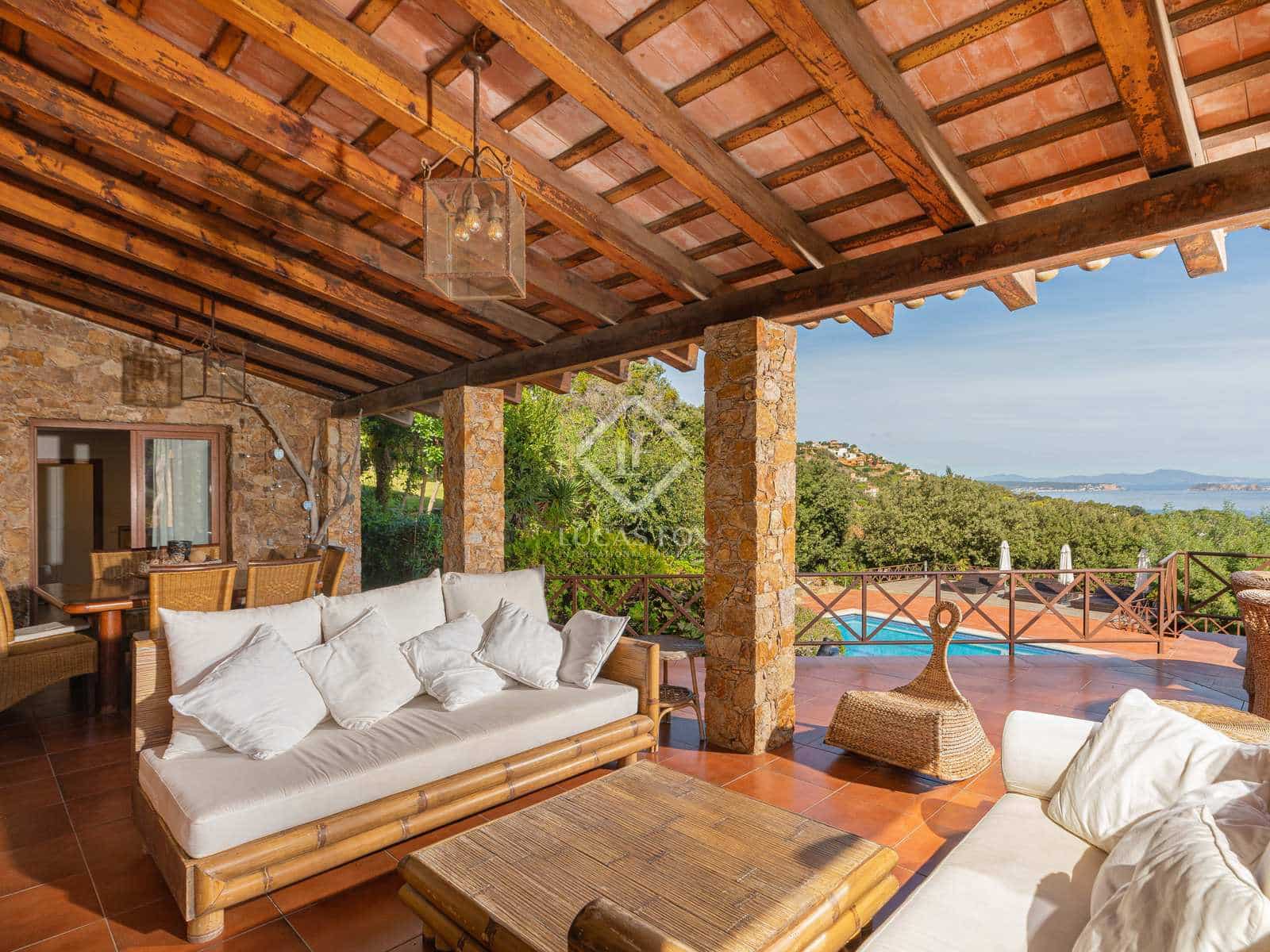 11 sypialnia Willa na sprzedaż w Sa Riera z basenem garażem - 2 300 000 € (Ref: 7149371)