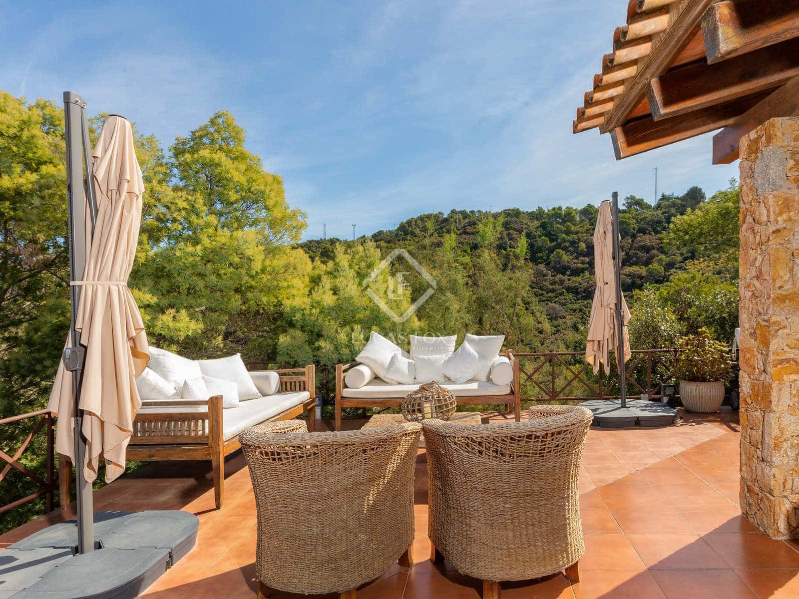 11 sypialnia Willa na sprzedaż w Sa Riera z basenem garażem - 2 300 000 € (Ref: 7149371)