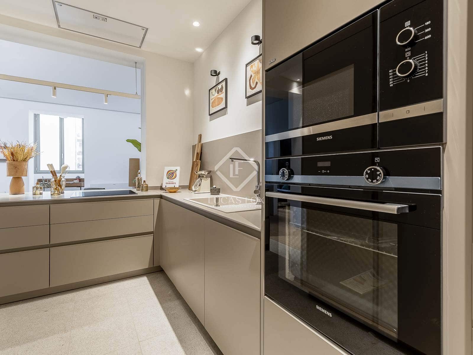 2 slaapkamer Appartement te koop in Barcelona stad - € 1.050.000 (Ref: 7153550)