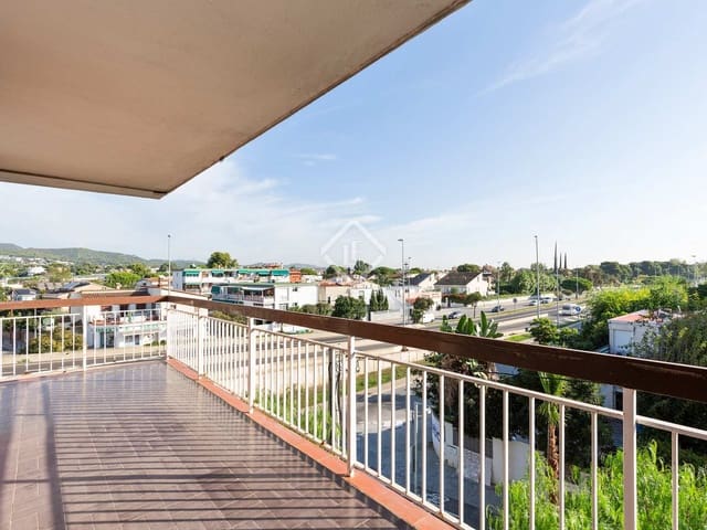 3 bedroom Apartment for sale in Castelldefels with pool garage - € 415,000 (Ref: 7158501)