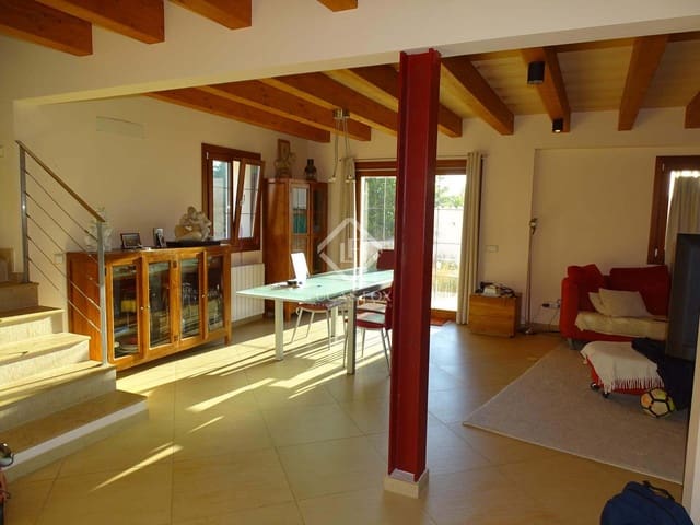3 slaapkamer Finca/Landhuis te koop in Ciutadella de Menorca met garage - € 1.080.000 (Ref: 7161849)