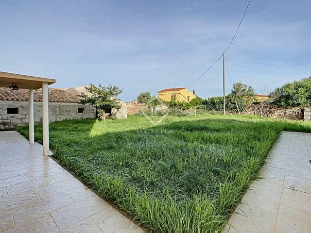 3 slaapkamer Finca/Landhuis te koop in Ciutadella de Menorca met garage - € 1.080.000 (Ref: 7161849)