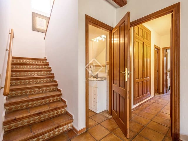 Chalet de 7 habitaciones en Benissa en venta con piscina garaje - 995.000 € (Ref: 7168446)