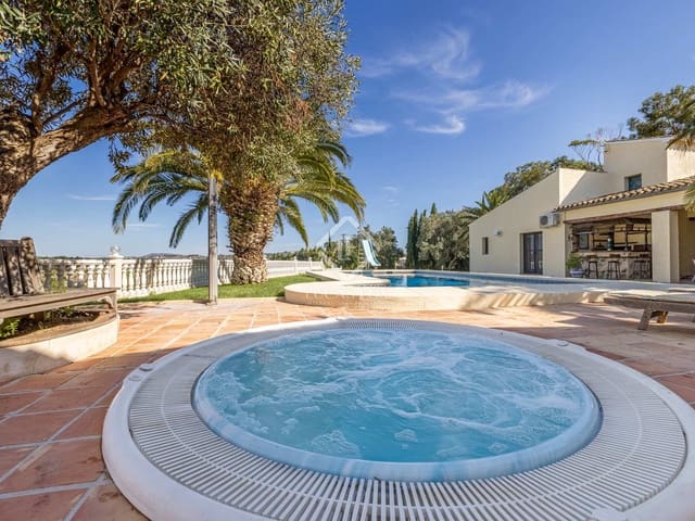 Chalet de 7 habitaciones en Benissa en venta con piscina garaje - 995.000 € (Ref: 7168446)