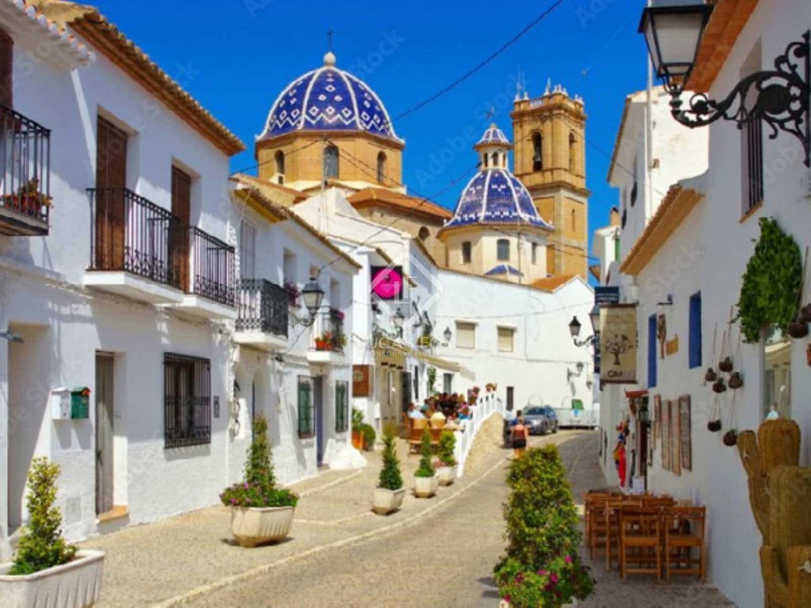 4 bedroom Villa for sale in Altea with pool garage - € 2,135,000 (Ref: 7177611)