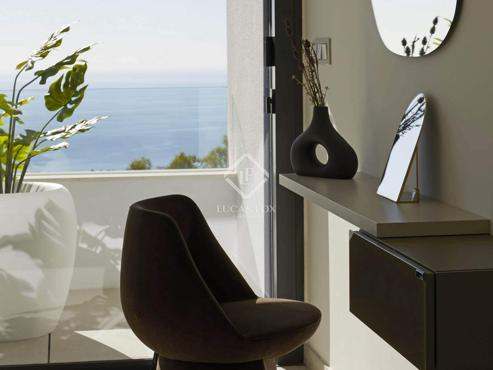 4 bedroom Villa for sale in Altea with pool garage - € 2,135,000 (Ref: 7177611)