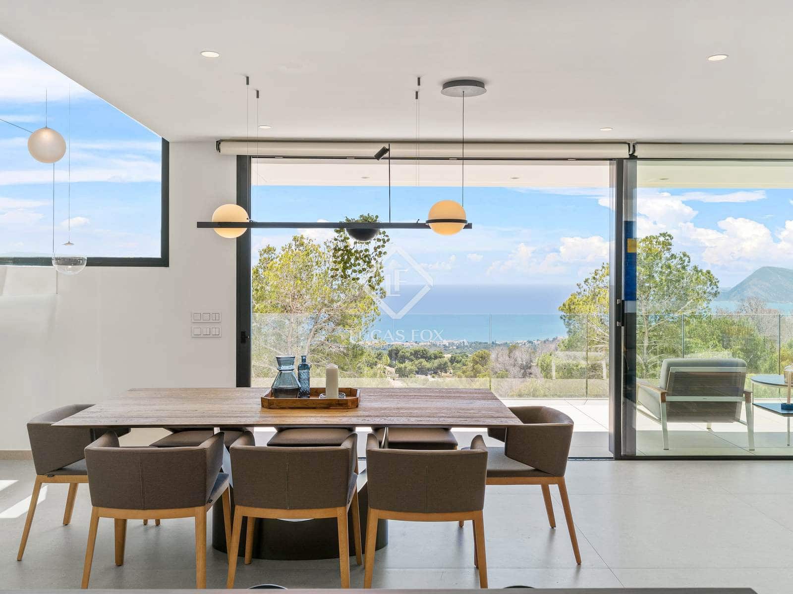 4 bedroom Villa for sale in Altea with pool garage - € 2,135,000 (Ref: 7177611)